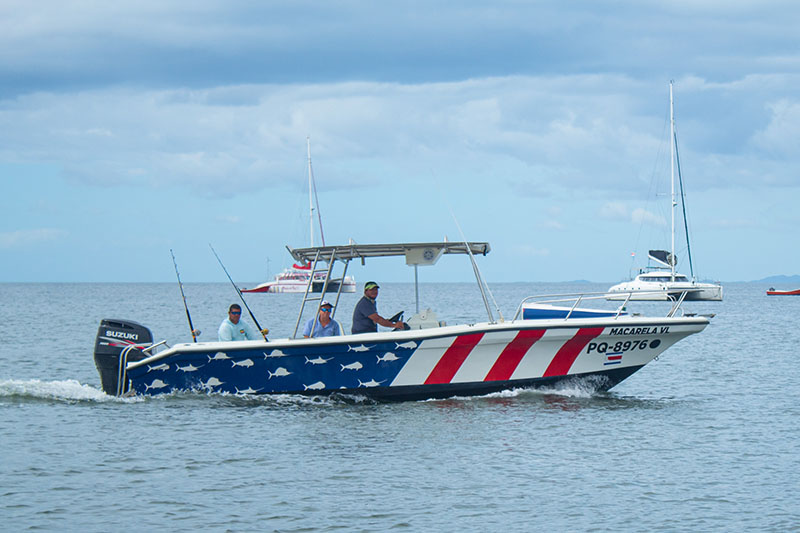 Macarela sport fishing boat for sport fishing trips in Papagayo