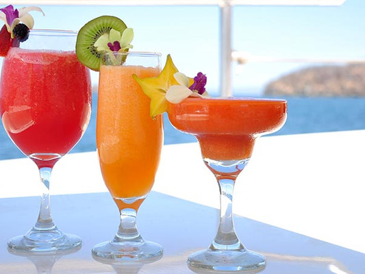 Soft drinks, water, and fresh fruit are served on the Tamarindo catamaran