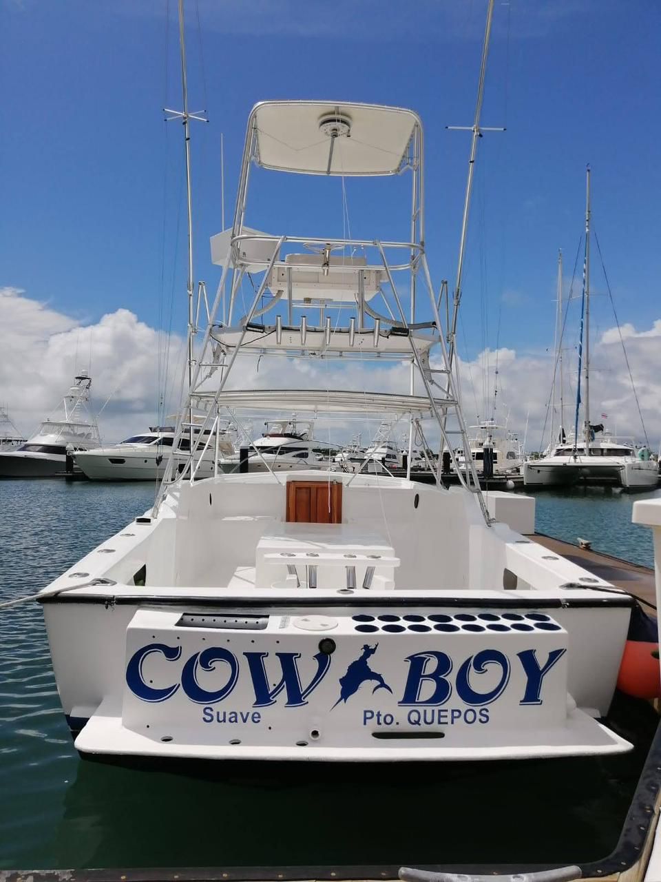 Quepos fishing boat Cowboy 30 ft