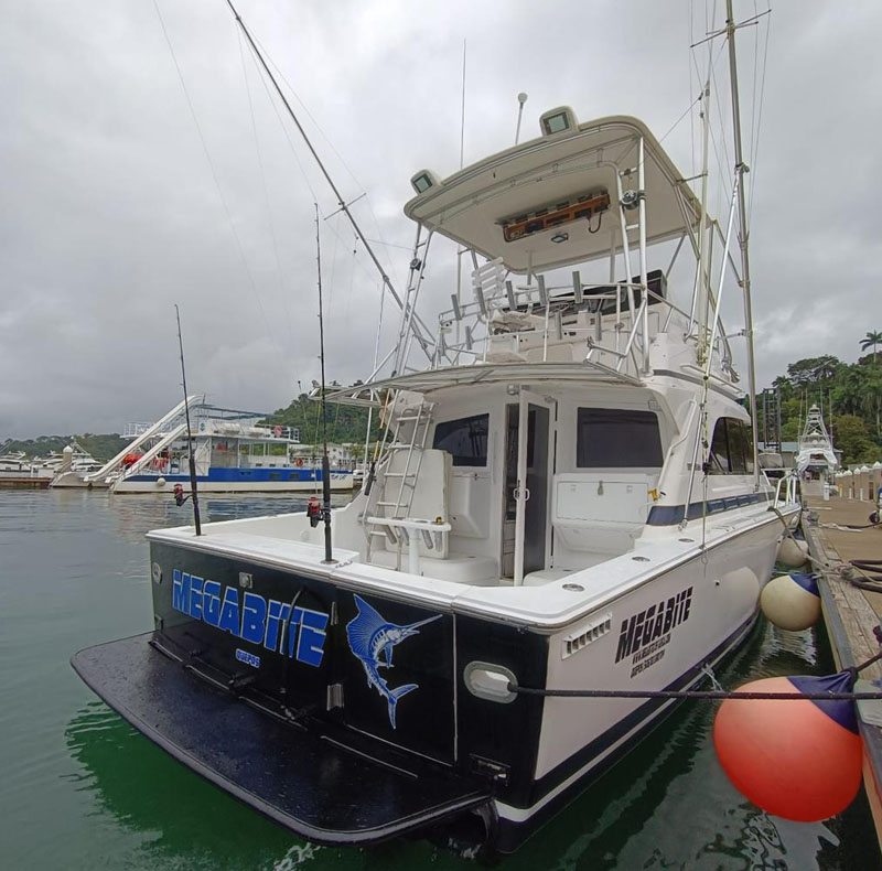 Whether you're with family or hardcore fishermen, this charter offers elbow room and more.