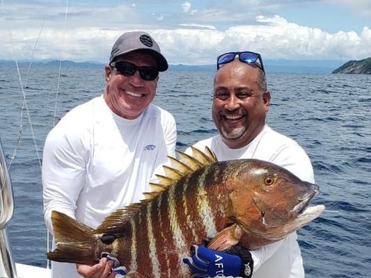 Catching rock snapper in Papagayo