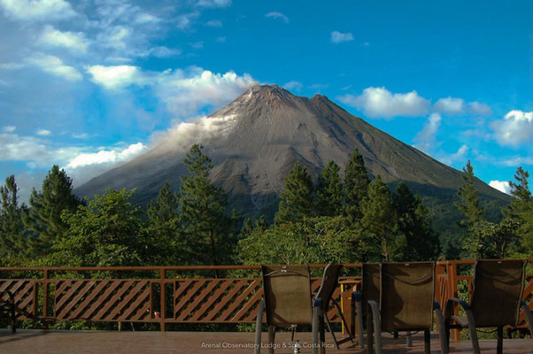 Arenal volcano hike Tour